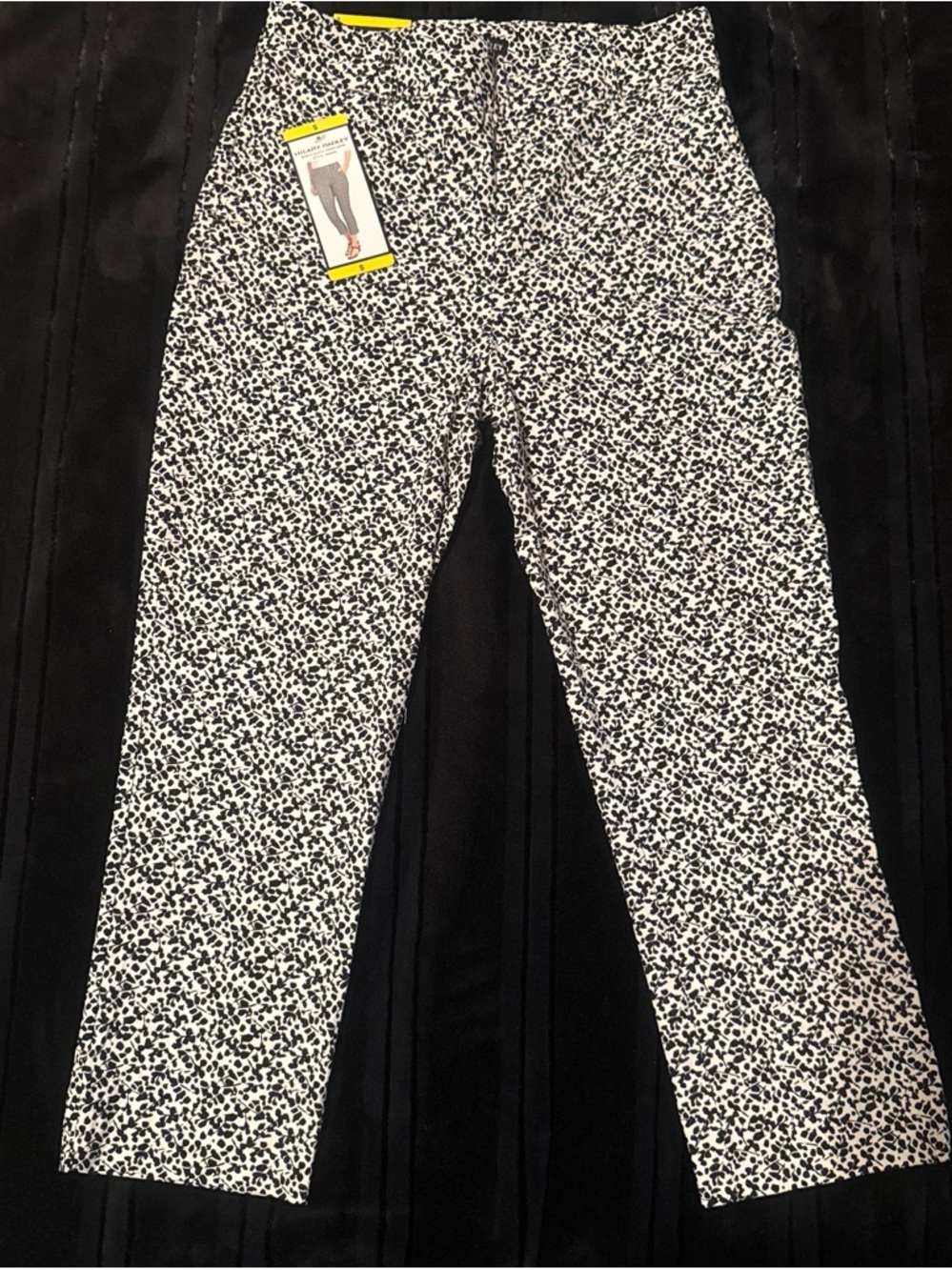 Women Black & White Printed Stretch Pants